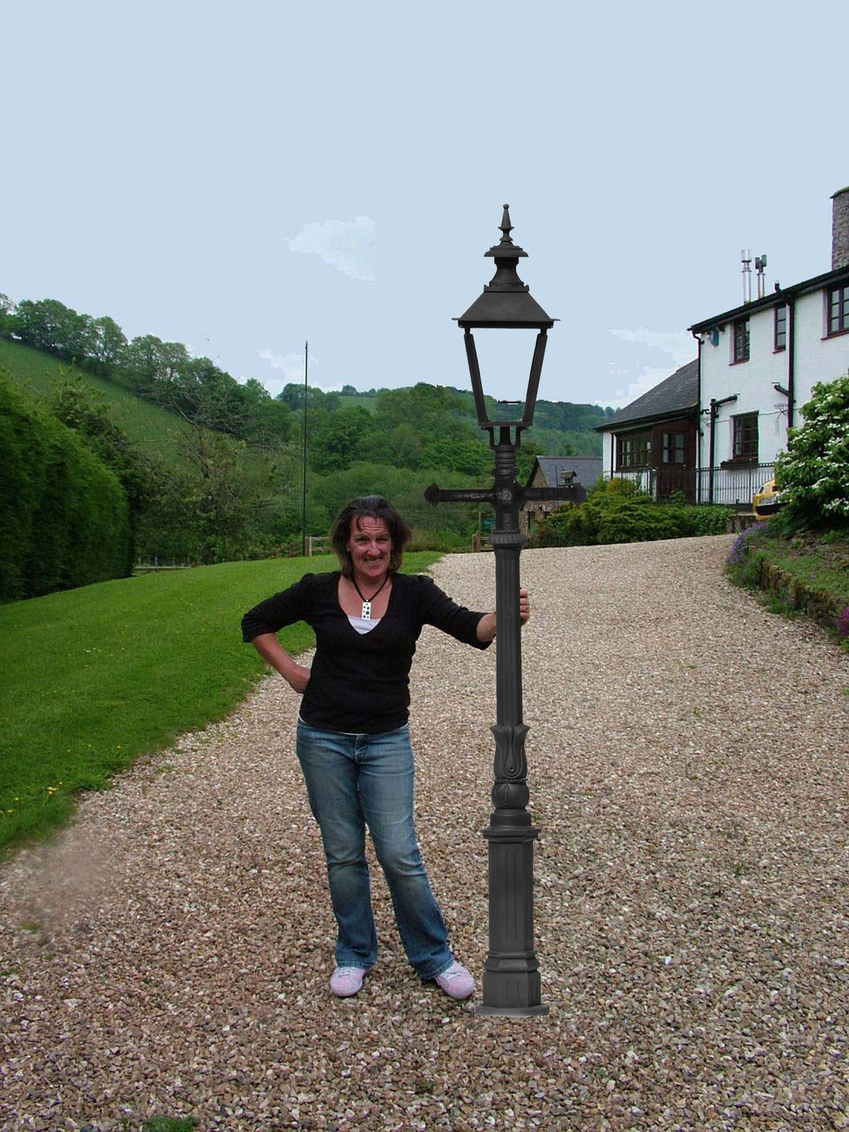 Cast iron lamp posts uk